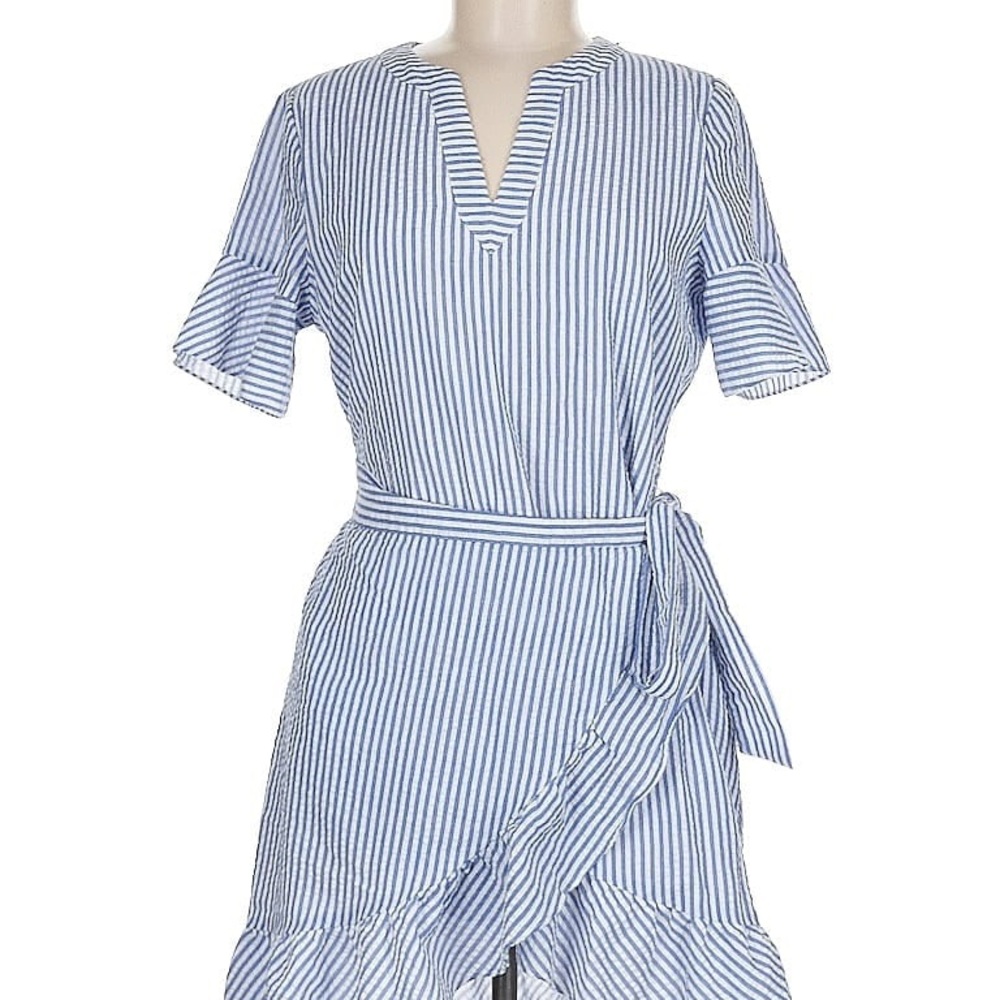 Vineyard Vines Seer Sucker Blue and White Striped tie Dress